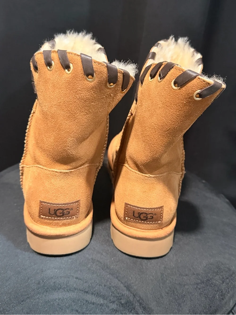 UGG Aidah Suede Whipstitch Detail Boots Sz 5